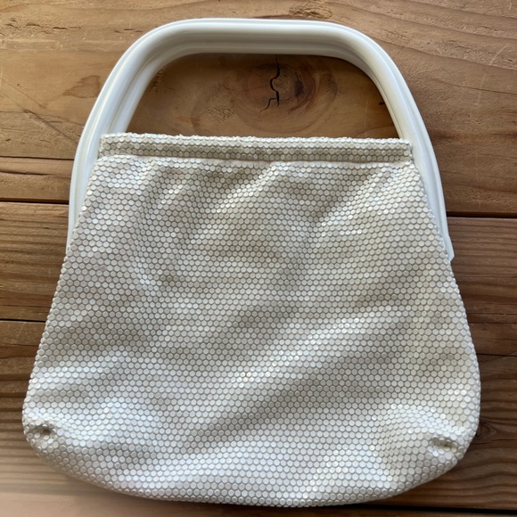 White Vintage Mech Cloth Clutch - Picture 7 of 11